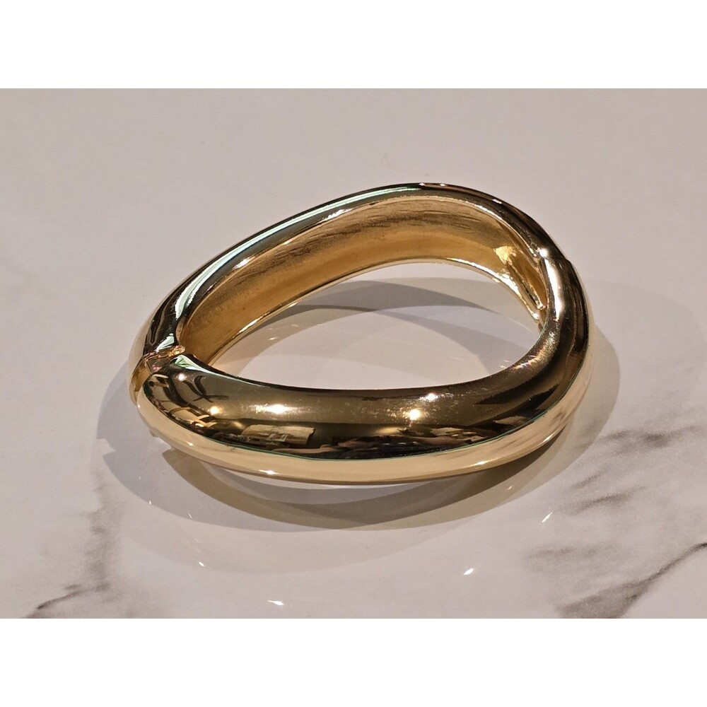 Elegant Gold Tone Curved Clamper Hinged Bangle Bracelet Statement Jewelry #1087